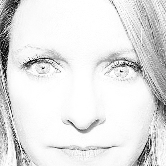 Meet your Posher, Yvonne - Picture 3 of 3